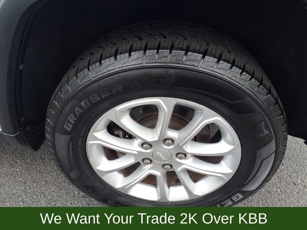 used 2022 Jeep Grand Cherokee WK car, priced at $25,590