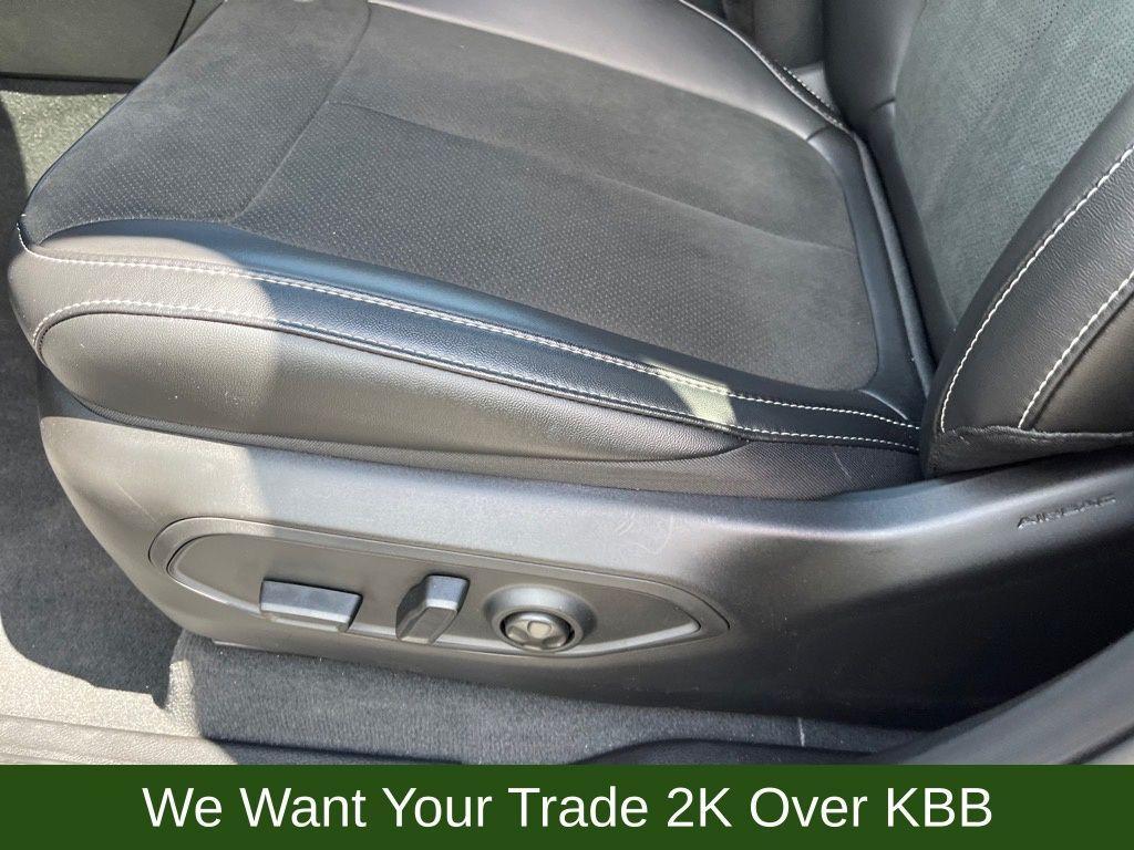 new 2025 Jeep Grand Cherokee L car, priced at $39,811