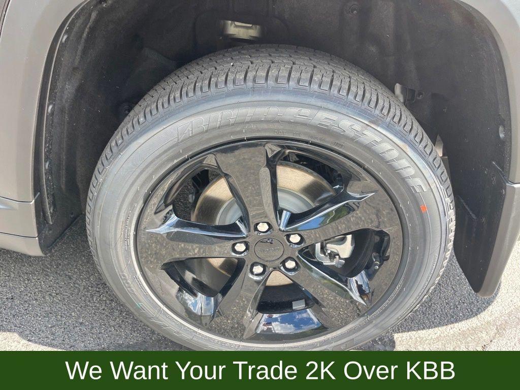 new 2025 Jeep Grand Cherokee L car, priced at $39,811