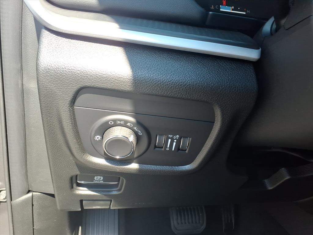 new 2025 Jeep Grand Cherokee car, priced at $43,422