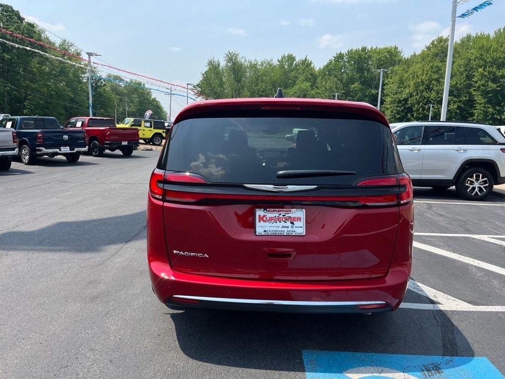 new 2025 Chrysler Pacifica car, priced at $38,400