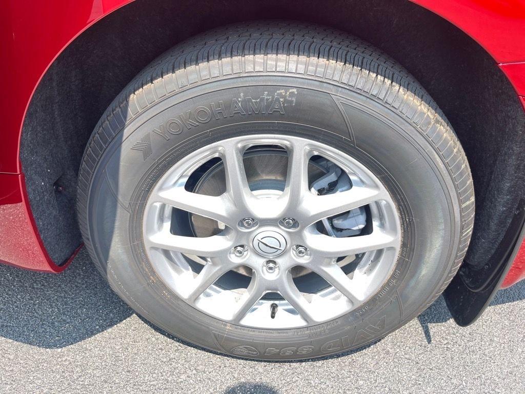 new 2025 Chrysler Pacifica car, priced at $38,400