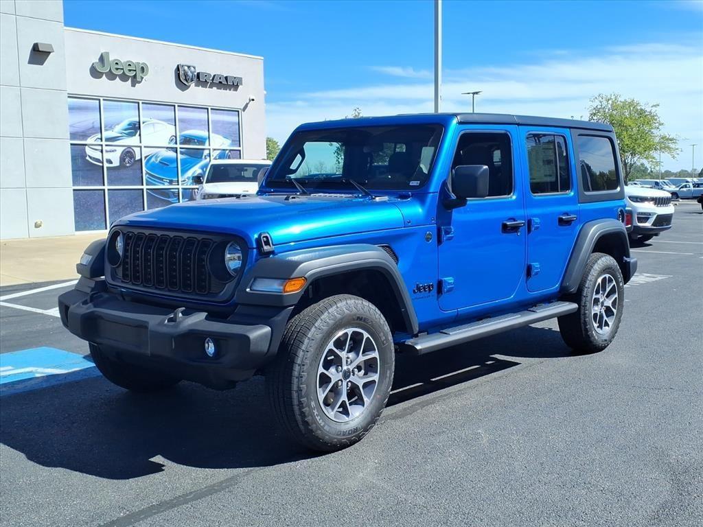 new 2025 Jeep Wrangler car, priced at $46,779