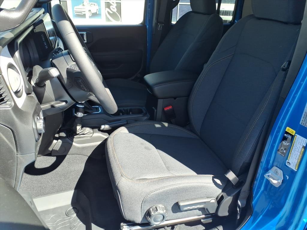 new 2025 Jeep Wrangler car, priced at $46,779