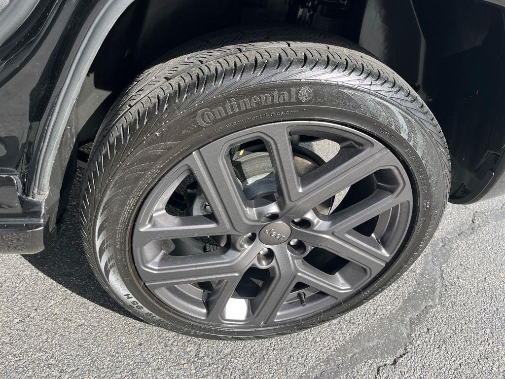 used 2024 Jeep Compass car, priced at $26,900