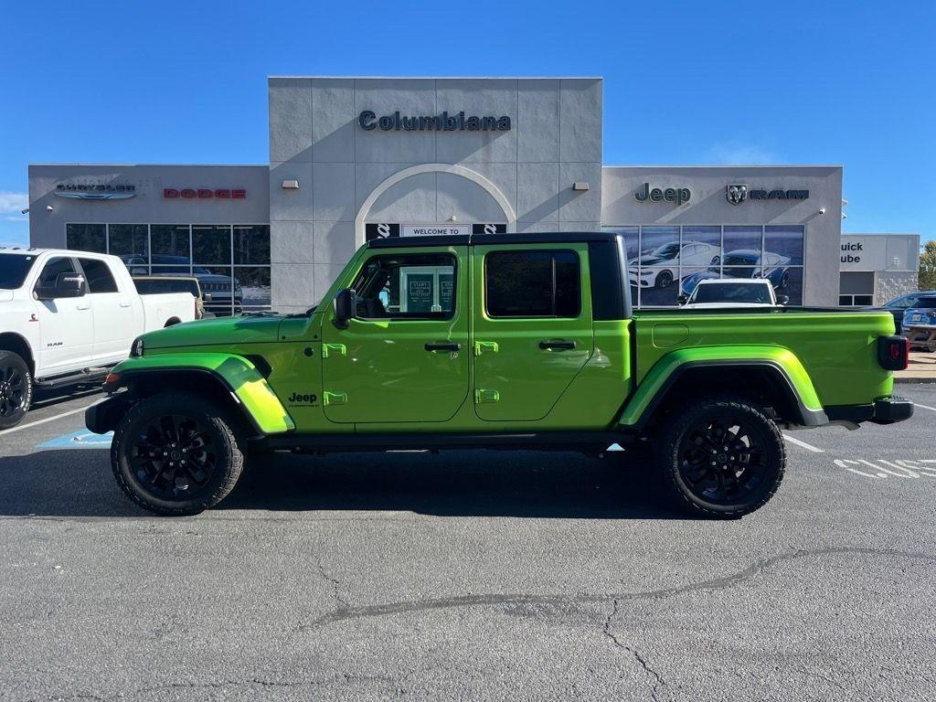 new 2025 Jeep Gladiator car, priced at $41,890