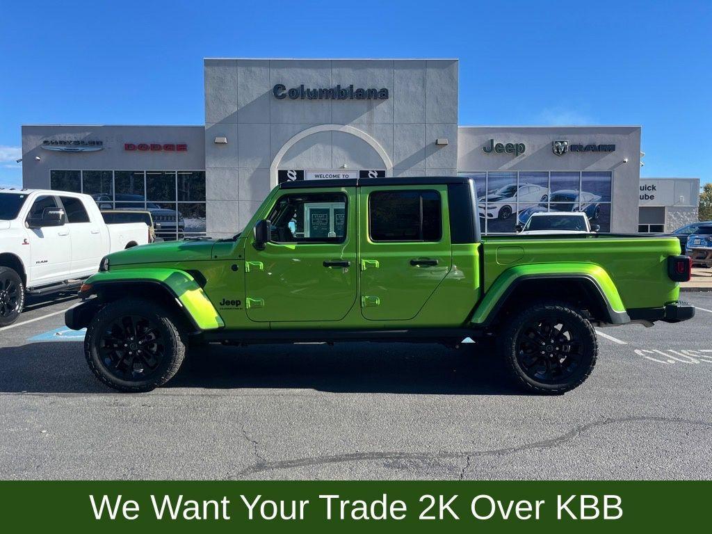new 2025 Jeep Gladiator car, priced at $42,890