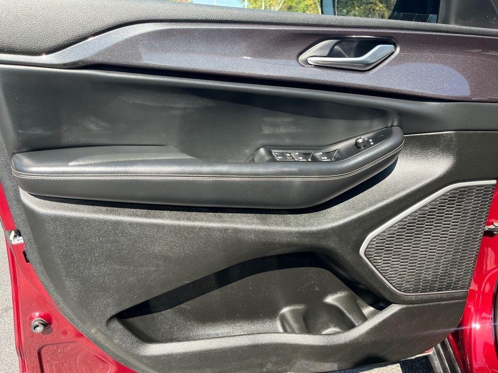 used 2022 Jeep Grand Cherokee L car, priced at $25,900