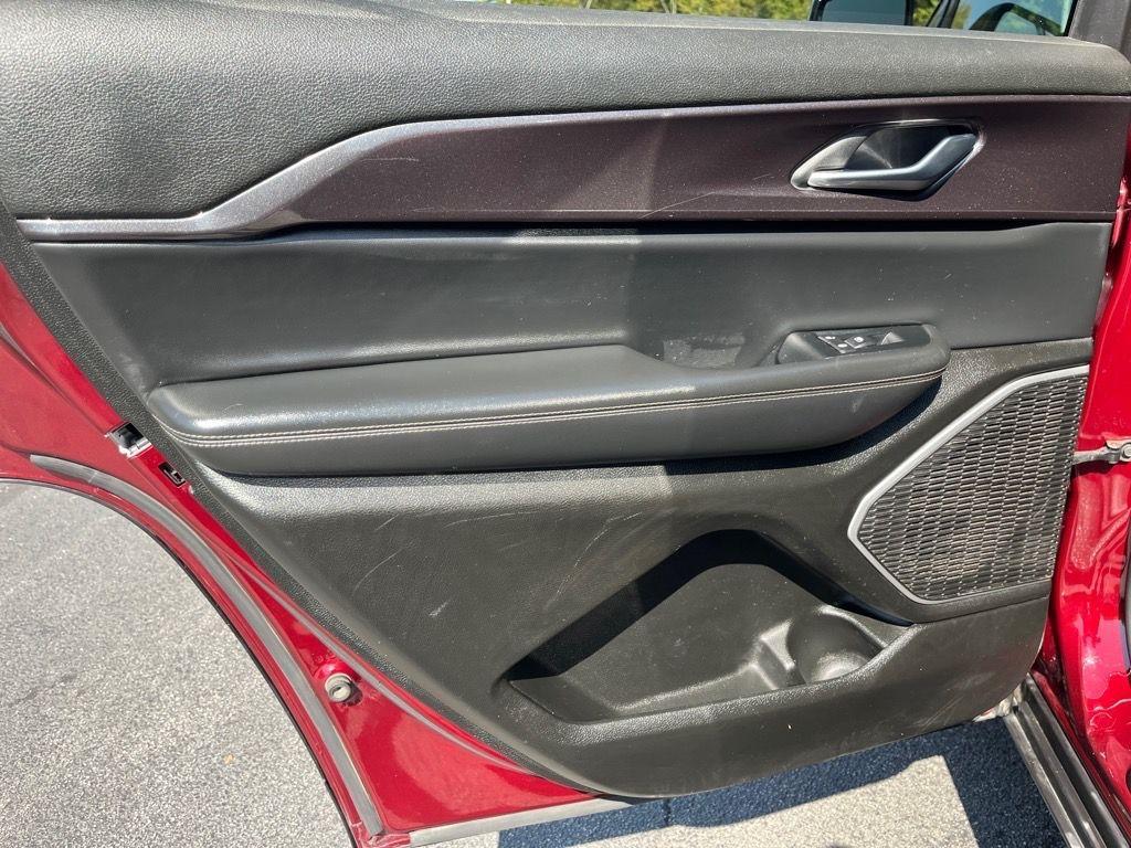 used 2022 Jeep Grand Cherokee L car, priced at $25,900