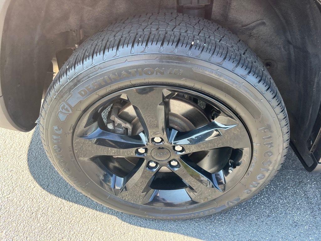 used 2022 Jeep Grand Cherokee L car, priced at $25,900