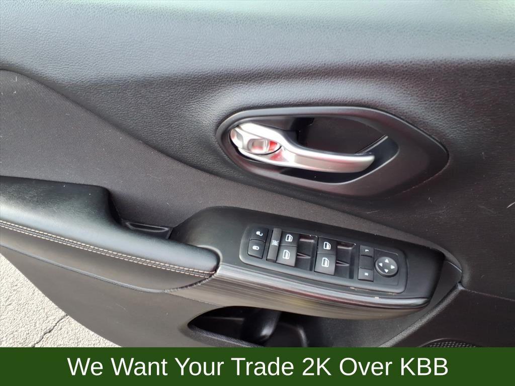 used 2014 Jeep Cherokee car, priced at $5,063