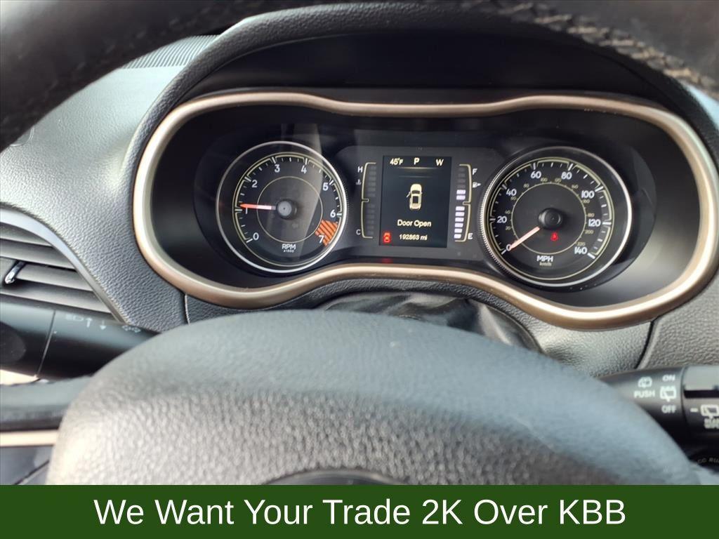 used 2014 Jeep Cherokee car, priced at $5,063