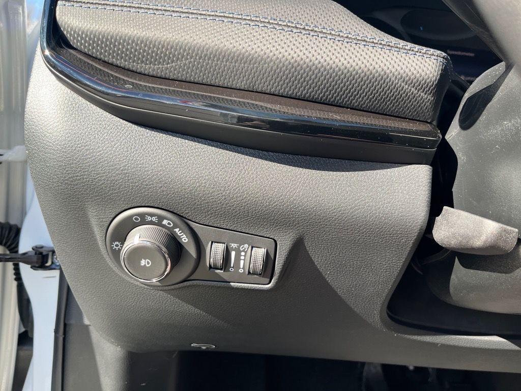 new 2026 Jeep Compass car, priced at $35,500