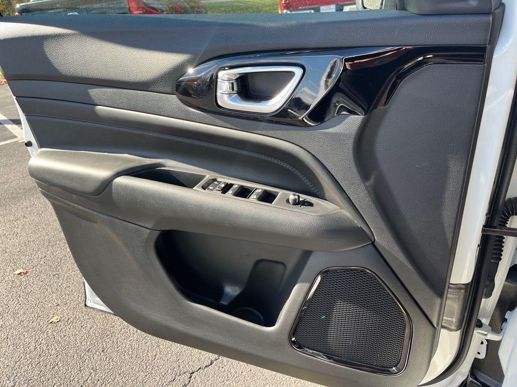 new 2026 Jeep Compass car, priced at $35,500