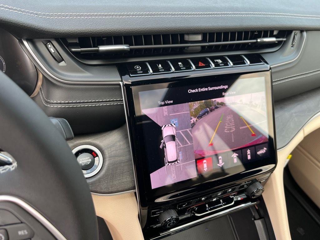 new 2025 Jeep Grand Cherokee car, priced at $50,514