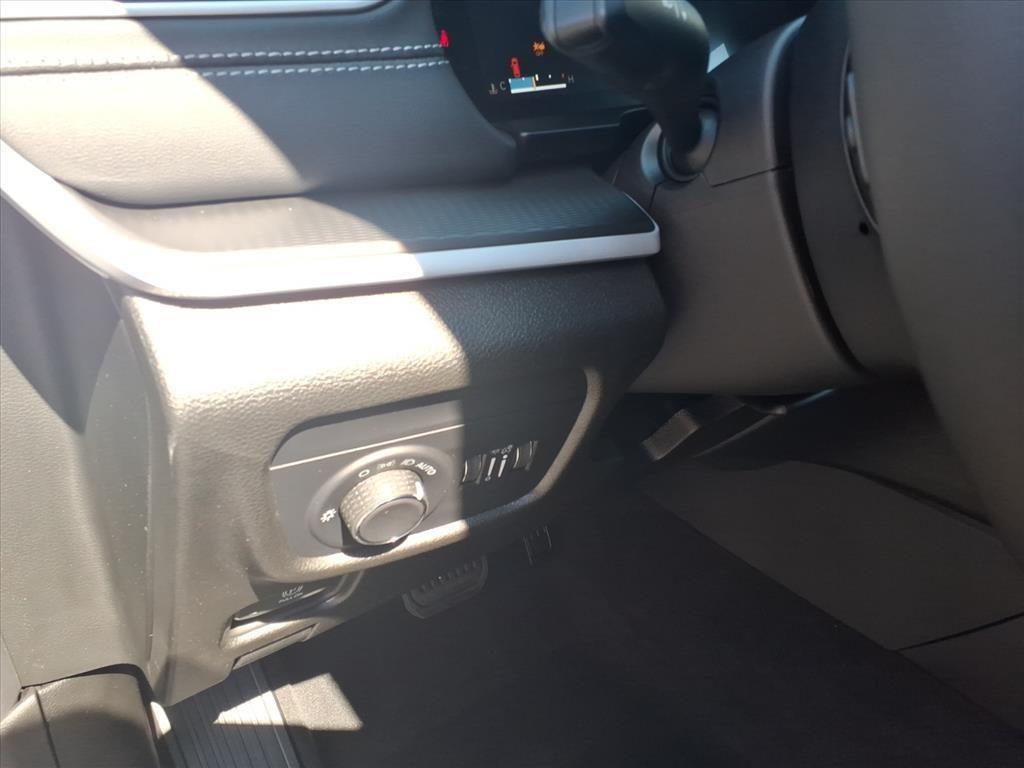 new 2025 Jeep Grand Cherokee car, priced at $43,422