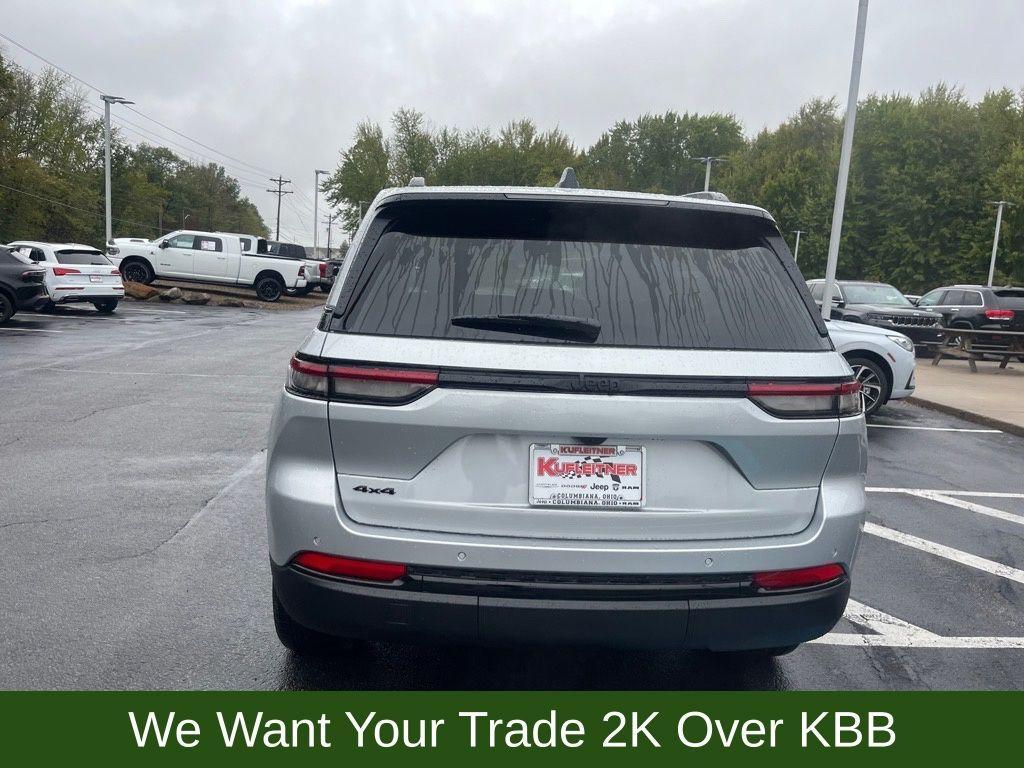 new 2025 Jeep Grand Cherokee car, priced at $41,422