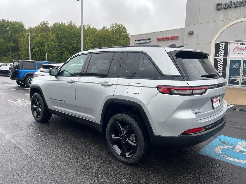 new 2025 Jeep Grand Cherokee car, priced at $43,422