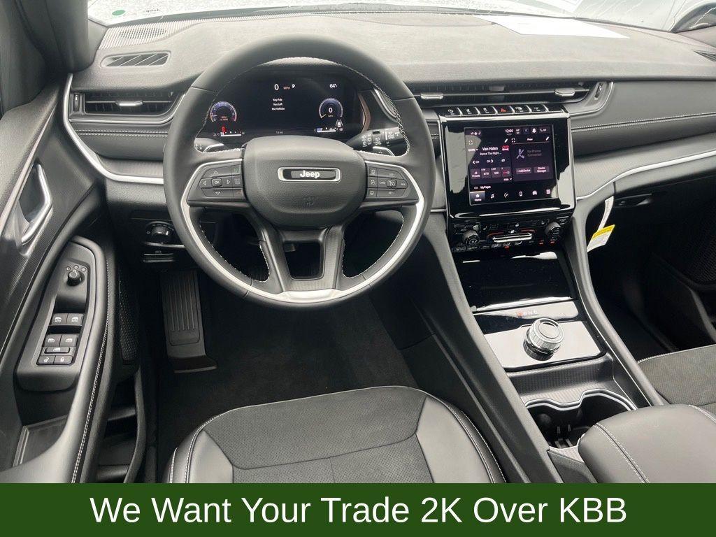 new 2025 Jeep Grand Cherokee car, priced at $41,422