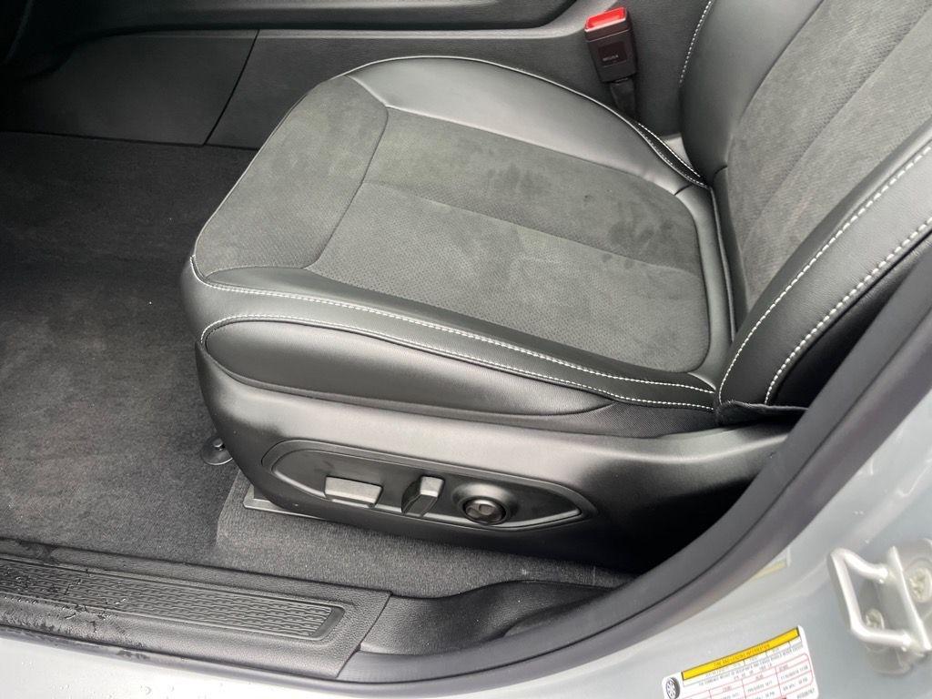 new 2025 Jeep Grand Cherokee car, priced at $43,422