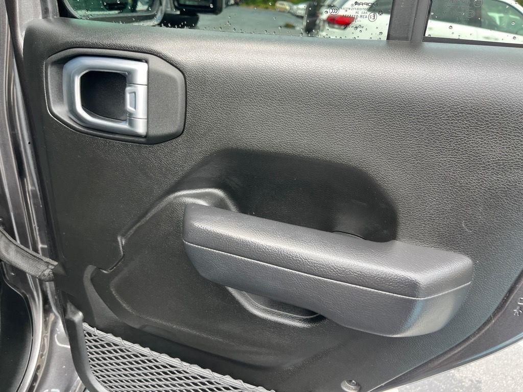 used 2024 Jeep Gladiator car, priced at $38,800