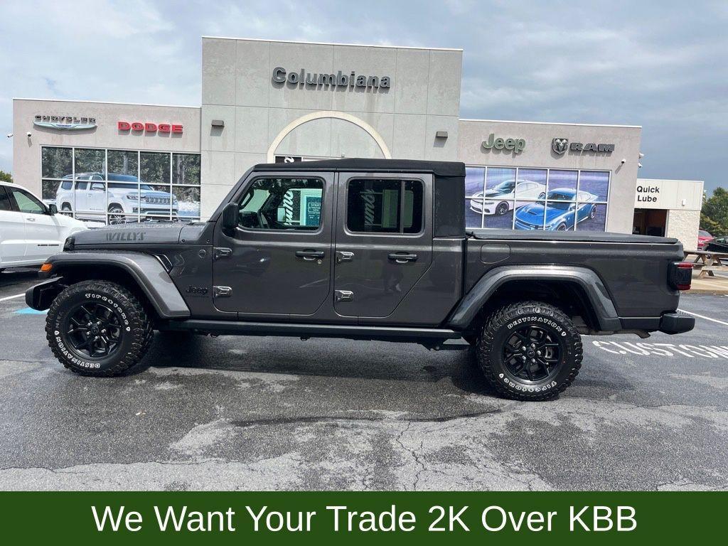 used 2024 Jeep Gladiator car, priced at $35,452