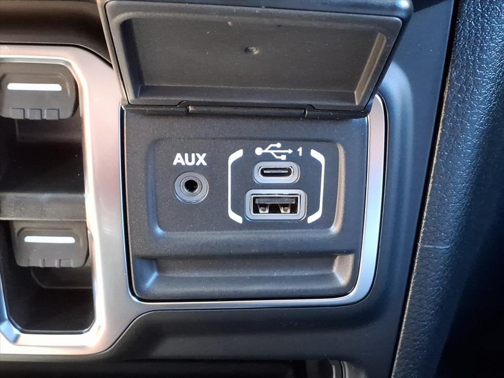 new 2025 Jeep Wrangler car, priced at $45,957