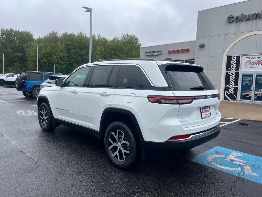 new 2025 Jeep Grand Cherokee car, priced at $42,979
