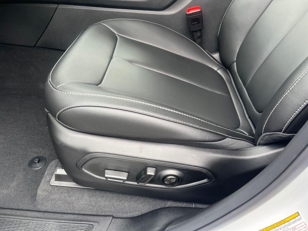 new 2025 Jeep Grand Cherokee car, priced at $42,979