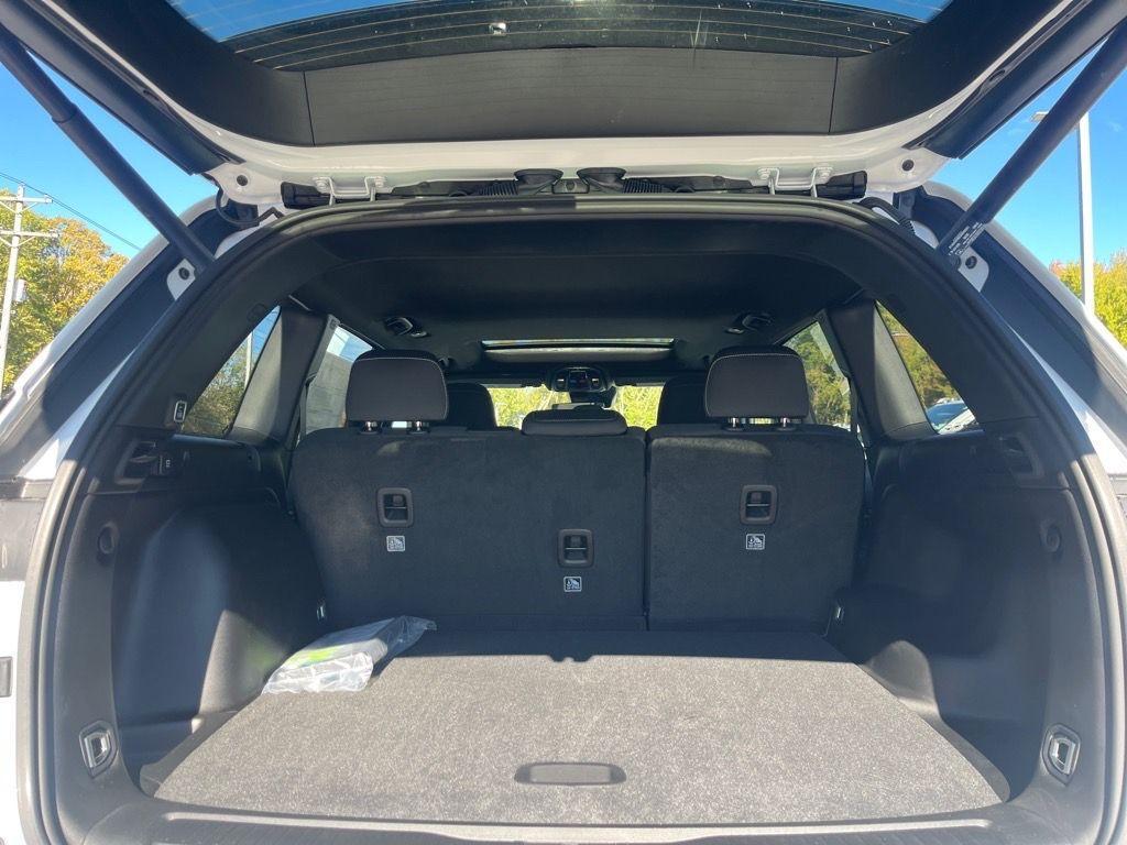 new 2025 Jeep Grand Cherokee car, priced at $39,247