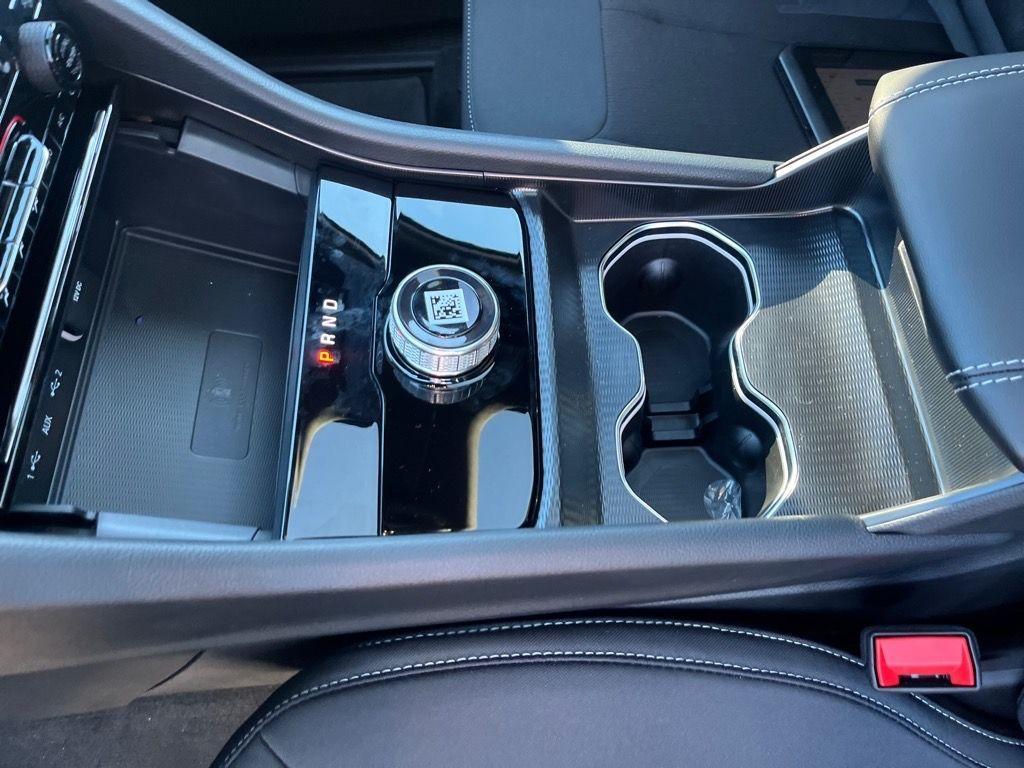 new 2025 Jeep Grand Cherokee car, priced at $39,247