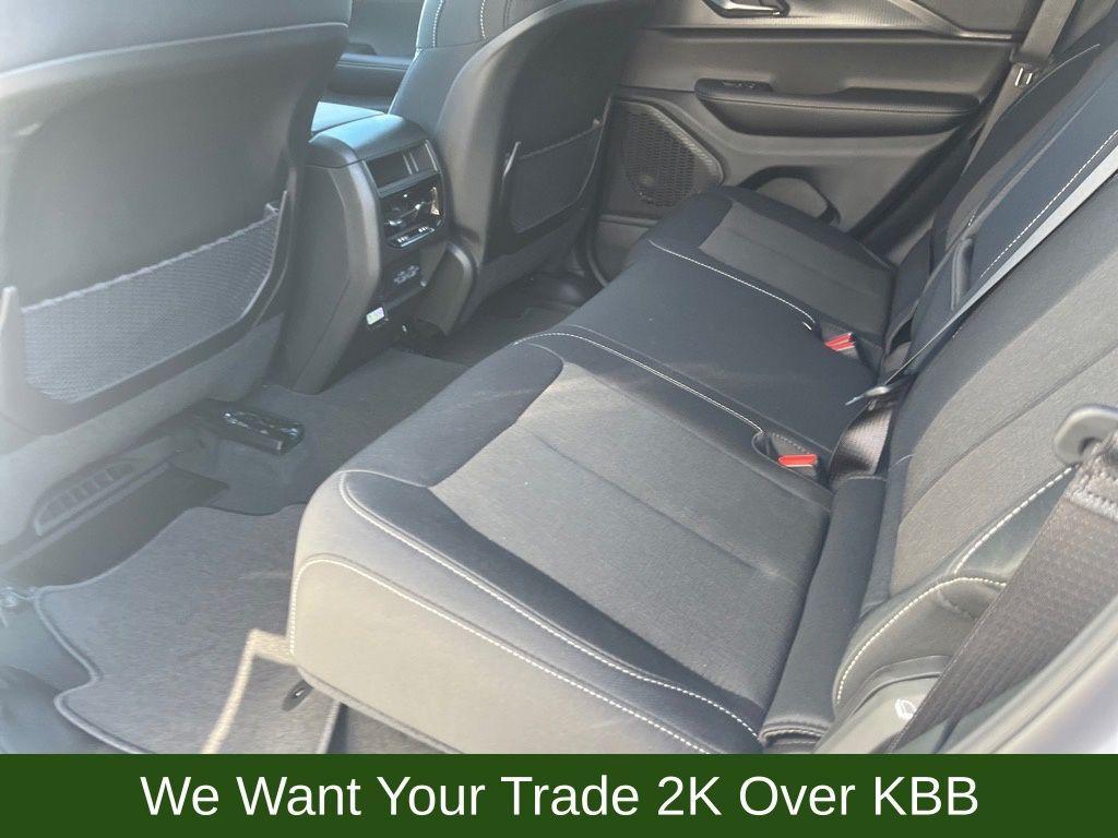 new 2025 Jeep Grand Cherokee car, priced at $38,247