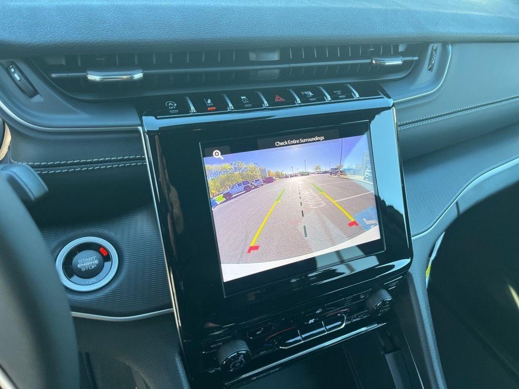 new 2025 Jeep Grand Cherokee car, priced at $39,247