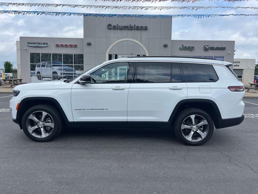 new 2024 Jeep Grand Cherokee L car, priced at $40,900