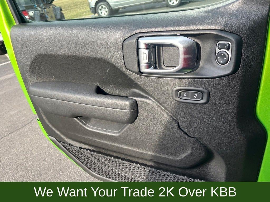 new 2025 Jeep Wrangler car, priced at $43,900