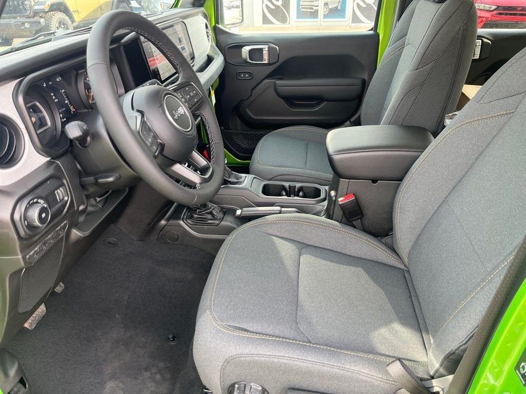 new 2025 Jeep Wrangler car, priced at $47,400