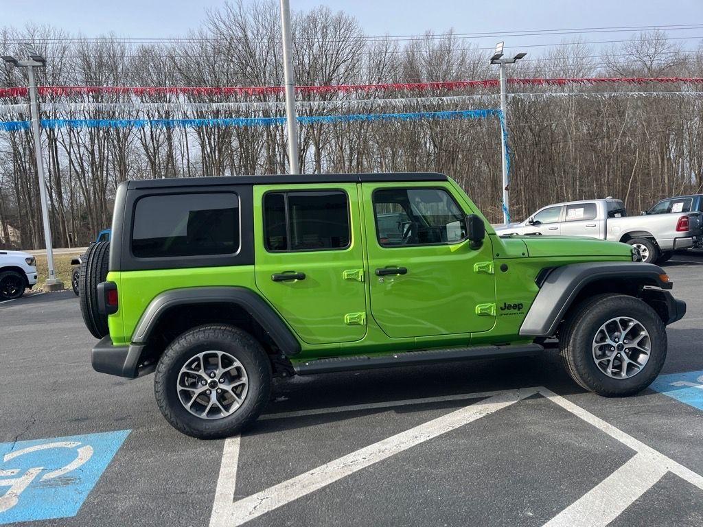 new 2025 Jeep Wrangler car, priced at $47,400