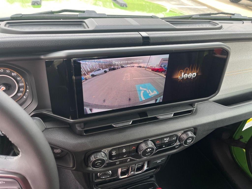 new 2025 Jeep Wrangler car, priced at $47,400