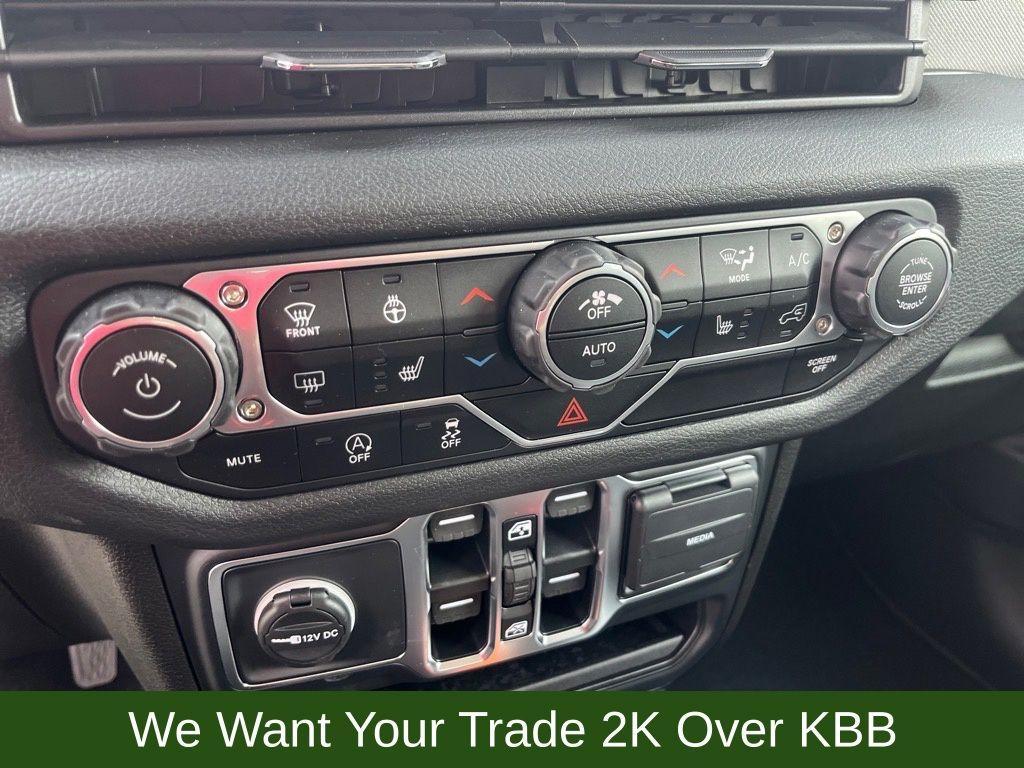 new 2025 Jeep Wrangler car, priced at $43,900