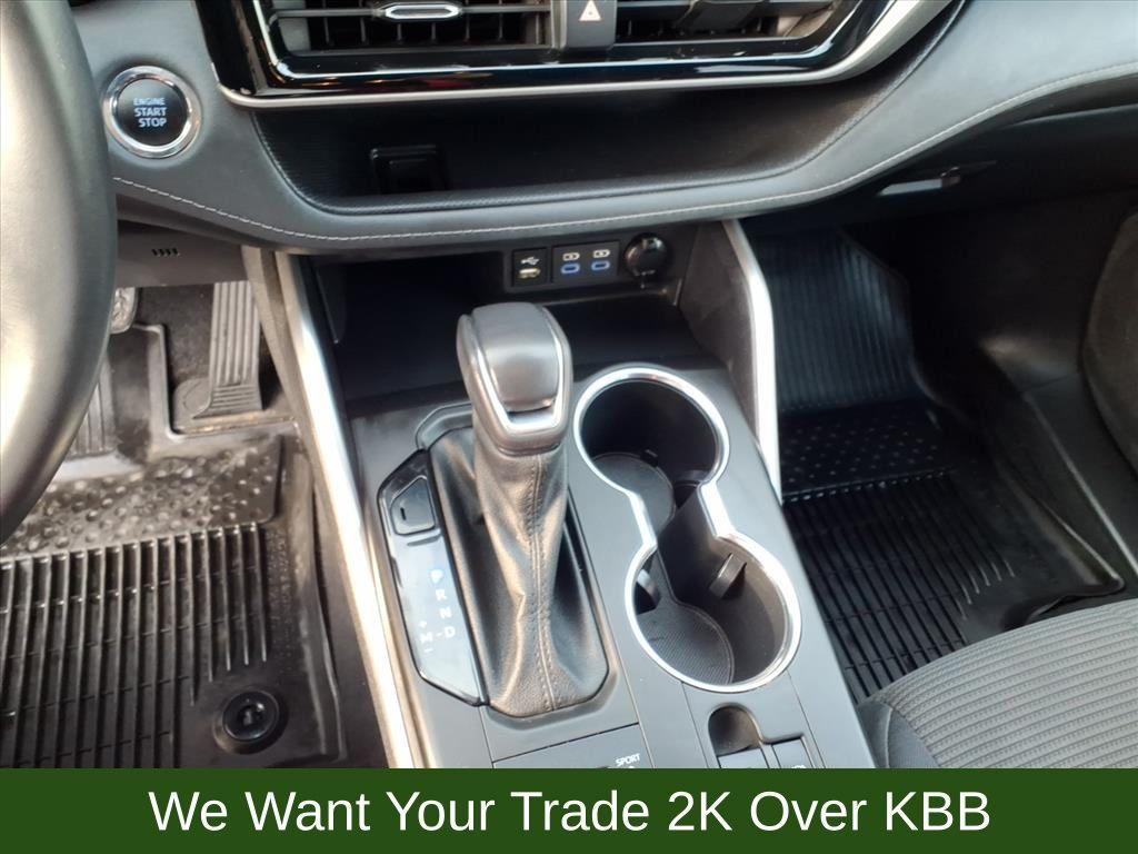used 2022 Toyota Highlander car, priced at $29,500