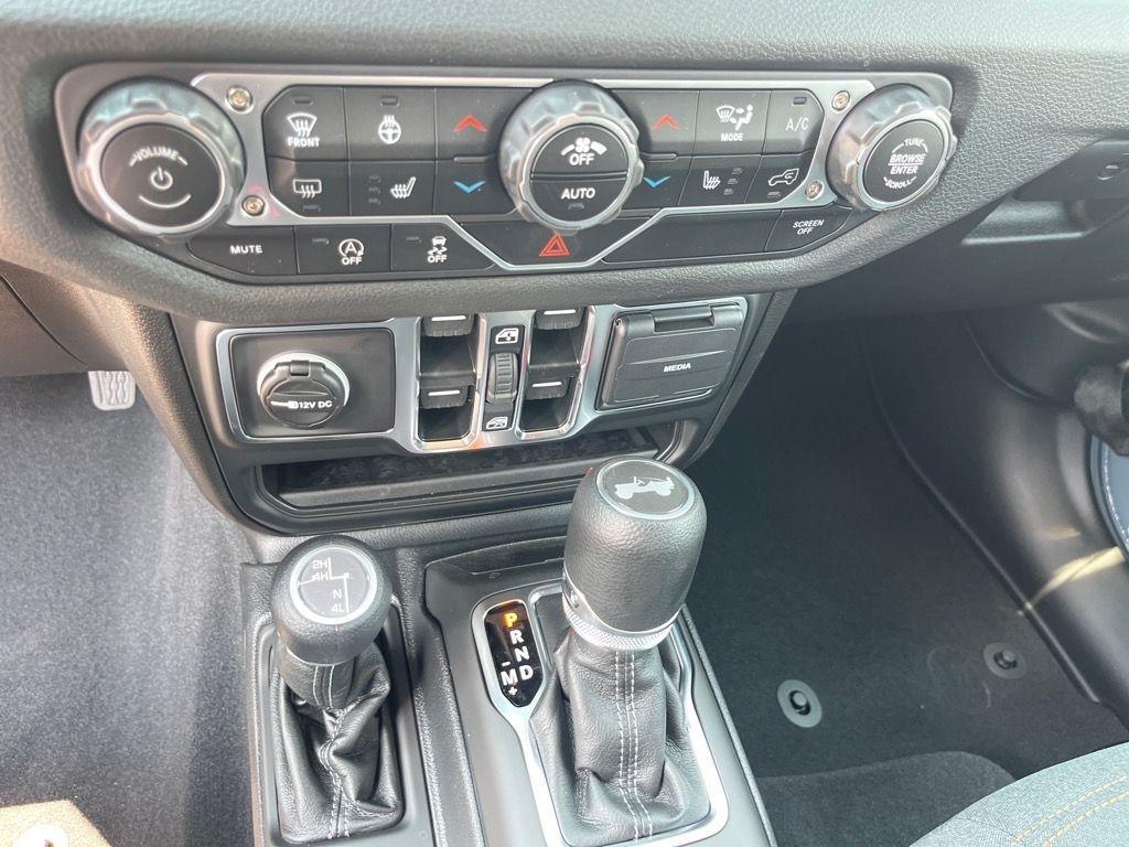 new 2025 Jeep Wrangler car, priced at $43,900