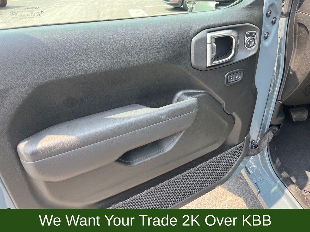 new 2025 Jeep Wrangler car, priced at $42,400