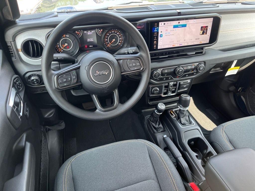 new 2025 Jeep Gladiator car, priced at $43,500