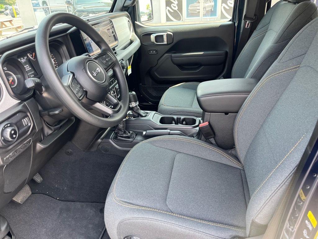 new 2025 Jeep Gladiator car, priced at $43,500