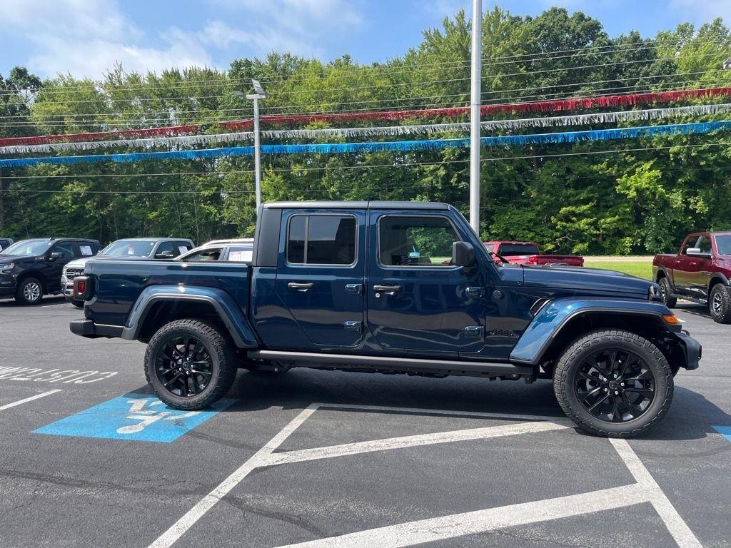new 2025 Jeep Gladiator car, priced at $43,500