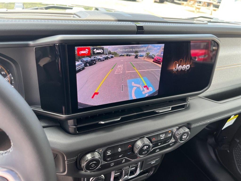 new 2025 Jeep Wrangler car, priced at $54,900