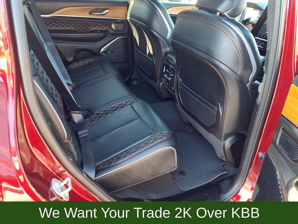 used 2024 Jeep Grand Cherokee car, priced at $54,900