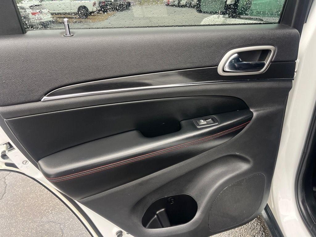 used 2017 Jeep Grand Cherokee car, priced at $11,900