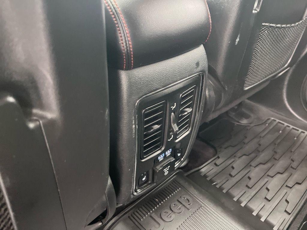 used 2017 Jeep Grand Cherokee car, priced at $11,900