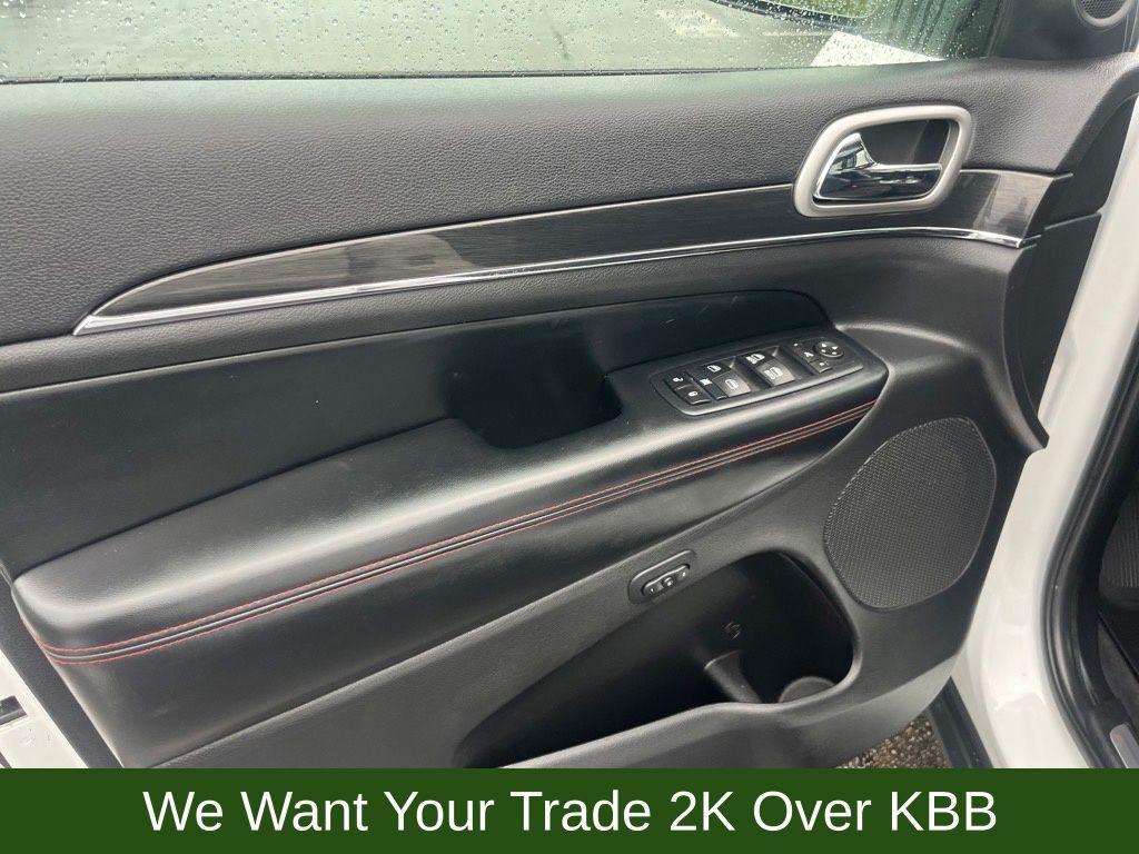 used 2017 Jeep Grand Cherokee car, priced at $10,900